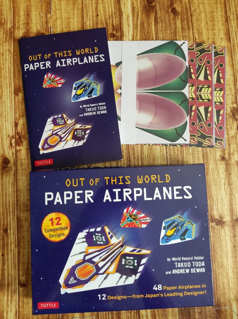 Out of This World Paper Airplanes Book And Paper Craft Kit Tuttle Publishing - Picture 1 of 11